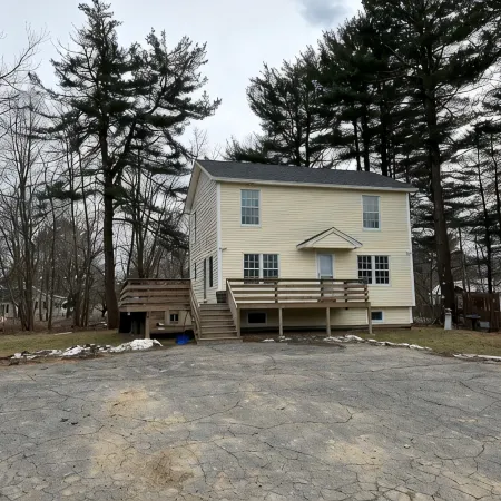 Beautiful Private Home in the Heart of Wells, ME! Only 1.6mi from the beach!