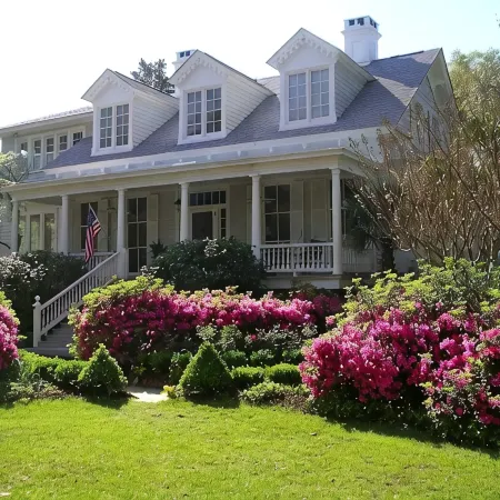 Private Guest Quarters - Cozy 1 BR/1 BA apartment on Historic 2-acre estate