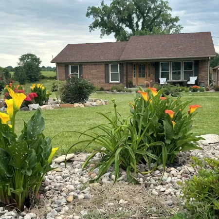 Explore Bardstown's bourbon heritage - Heaven Hill just 13 minutes away