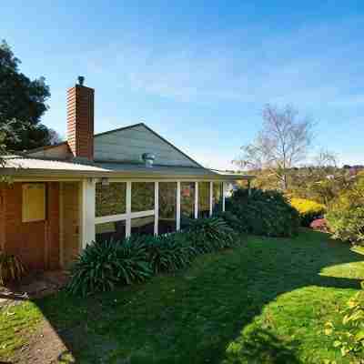 Tara Cottage - pet friendly Hotel Exterior