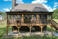 Creekside Screened Porch, Pet Friendly, Minutes to Downtown Hayesville. Firewood - 4-Star