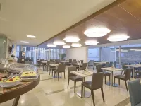 Hotel bh Bicentenario Отели рядом с достопримечательностью «Музей колониального искусства в Боготе»