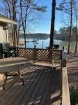 Private Lakefront Oconee Cottage! Great View & Location! Peaceful retreat. - 3-Star