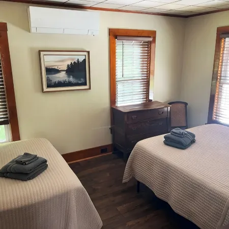 Vintage & Modern Lodge-Lake Winnipesaukee Water Access w/ Boat Slip, Dog Welcome