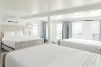 PRIVATE BEACH: A PALACE IN PARADISE @ NIANTIC W/ 6 QUEENS 1 TWIN BED - WiFi