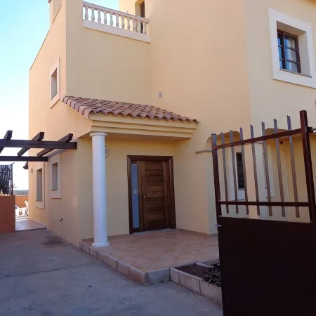 Spacious Family Villa, Private Heated Swimming Pool & Superfast Fibre Internet