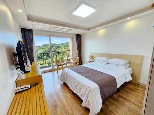 Jeju Lavender Hotel - 2-Star