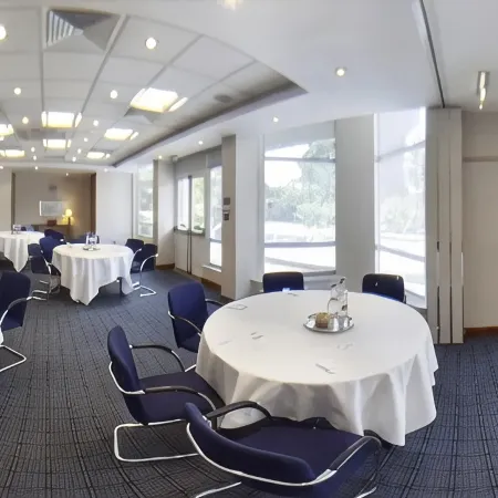 Holiday Inn BASINGSTOKE by IHG