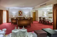 Golden Tulip Nizwa - breakfast