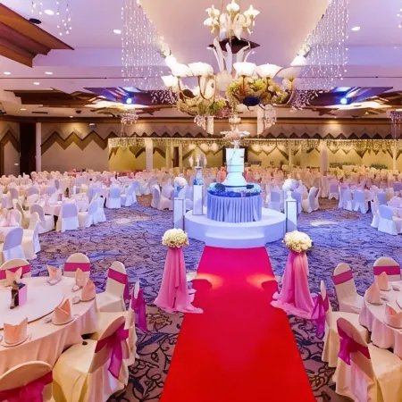 Charoen Hotel