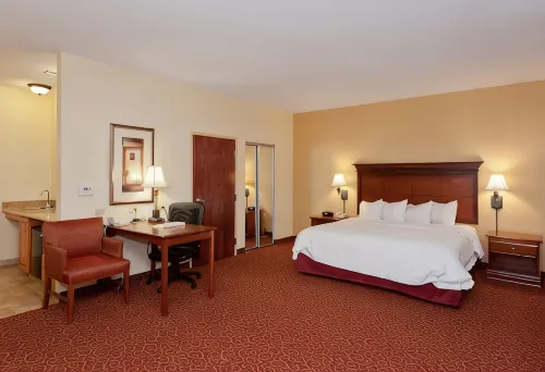 Hampton Inn & Suites McComb - 2-Star