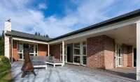 Gem Bed and Breakfast Hotels in Darfield