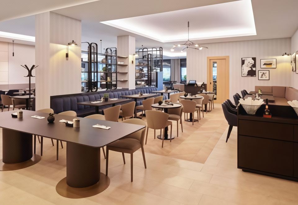 2. 호텔 인터내셔널..