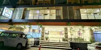 Hotel 98