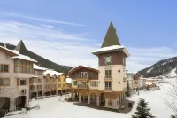 Sundance Lodge Hotels in Sun Peaks