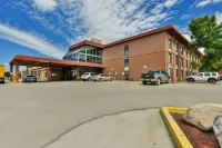 Seven Oaks Hotel Regina Các khách sạn gần First Nations University of Canada