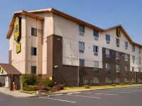 Super 8 by Wyndham Nashville/ Dntn/ Opryland Area Hôtels à : Nashville
