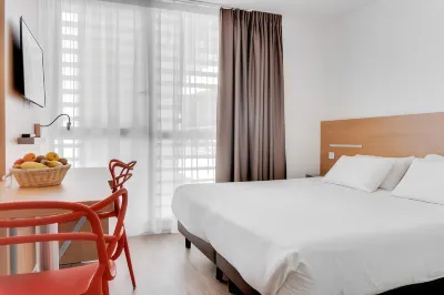 Residhotel Galerie Tatry Hotel dekat Restaurant Les Ecus