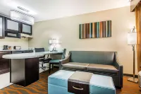 MainStay Suites Greenville Airport Hotel di Greer