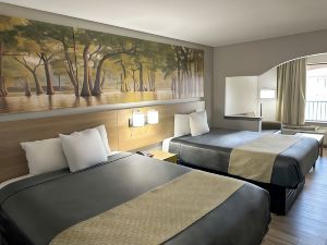 Days Inn & Suites by Wyndham Opelousas