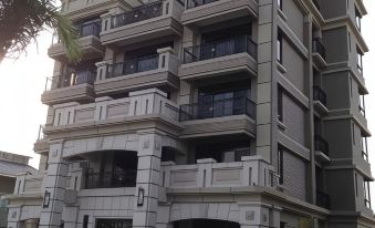 Su Yi With Residents