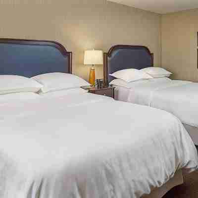 Sheraton Westport Plaza Hotel St. Louis Rooms