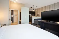 Residence Inn Wichita Falls Hotel dekat Akin Auditorium