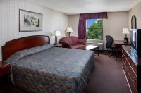 Red Roof Inn & Suites Newport News Hotels in Roberts
