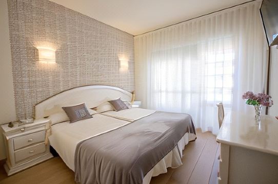 Hotel Ciudad de Calahorra - Housity