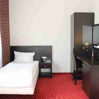 Aariana Hotel Rooms