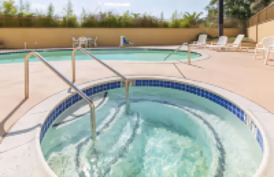 Ramada by Wyndham Ontario Hotels in Ontario