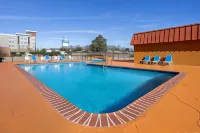 Days Inn by Wyndham Forsyth Hotels in Monroe County