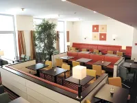 Livenwork Hotel & CoWorking GVZ Ingolstadt Hotels in Hitzhofen