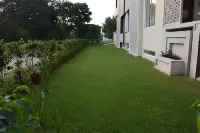 Hotel ELite Millennium City Gurgaon