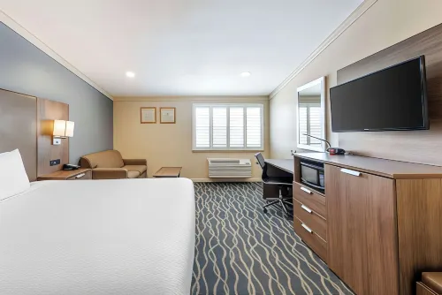 Best Western Plus Hill House Hotels in Kern County