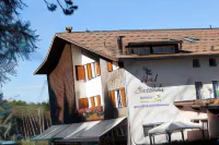 Hotel Scoiattolo Hôtels à : Faver