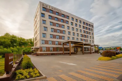 Bishotel Hotel Hotels near Stone log