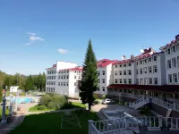 Korona Altaya Hotels near Manzherok, Kurort