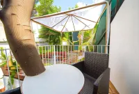 Maison Twentyfive - Guest House - Bed and Breakfast - Varme kilder