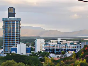 Spacious Townsville City Apartment