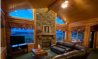 Angler's Lodge