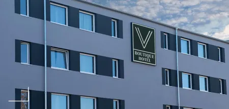 V Boutique Hotel Отели в г. Айдлинген