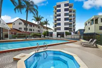 Aqualine Apartments on the Broadwater