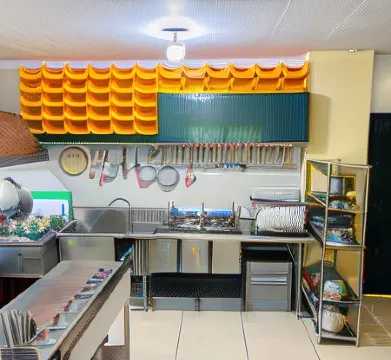 Camp Backpackers Port Barton