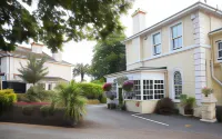 Carlton Court - 5-Star