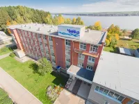 Hotel Chaika Hotel dekat Tchaikovsky State Institute of Physical Culture