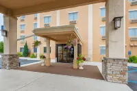 Comfort Inn & Suites Wilkes Barre - Arena Hotels in Wilkes-Barre Township