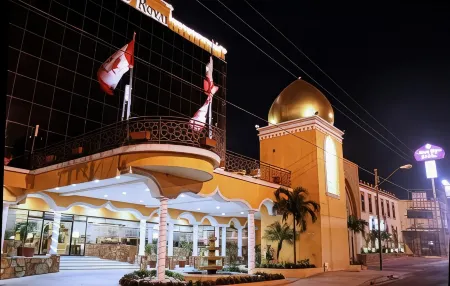 Grand Royal Tampico Отели рядом с достопримечательностью «Expotampico»