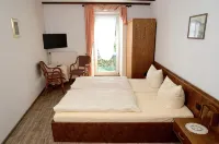 Weinhaus Hotel Zum Josefshof Hotels in Traben-Trarbach