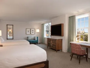 The Hotel Roanoke & Conference Center, Curio Collection by Hilton